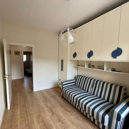 Sun Apartment In The Heart Of Тирана Экстерьер фото